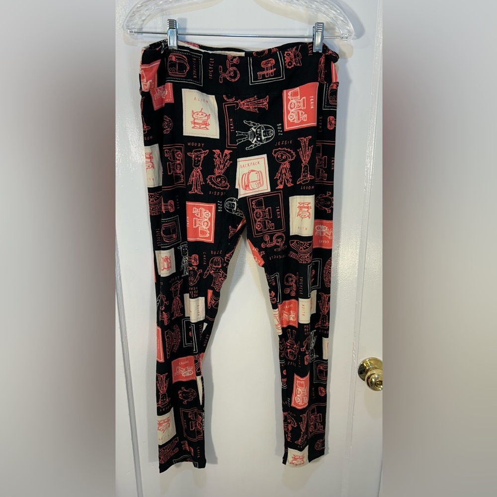 LuLaRoe Woman's Disney Toy Story Tall & Curvy Leggings Gently Pre Owned